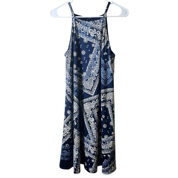 Emma & Michele Sleeveless Blue White Paisley Patterned Halter Dress Size Medium - Picture 1 of 8